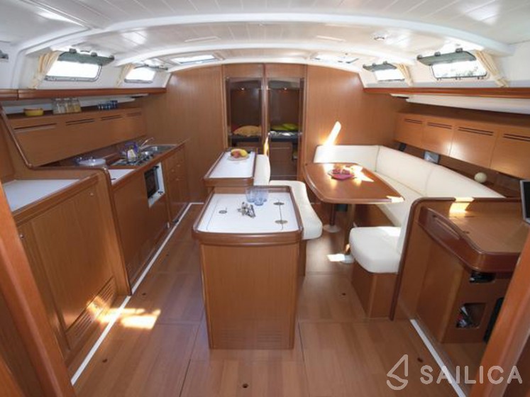Cyclades 50.5 - Yacht Charter Sailica