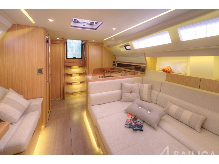 Azuree 46 - Yacht Charter Sailica
