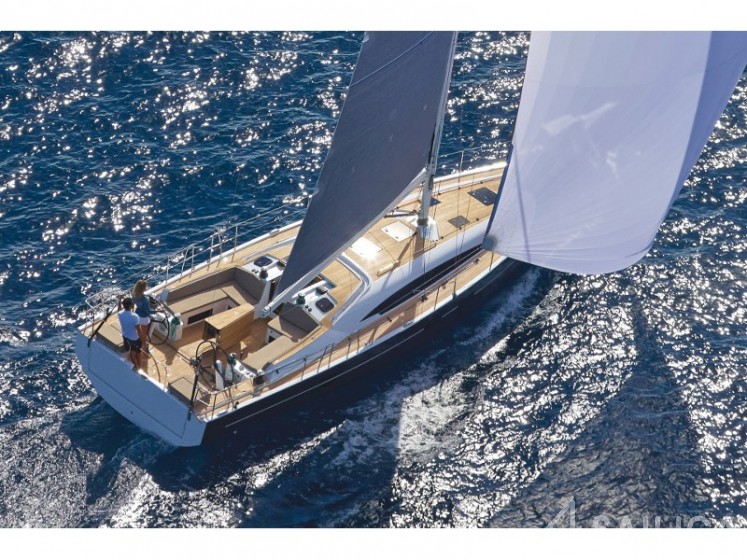 Azuree 46 - Yacht Charter Sailica