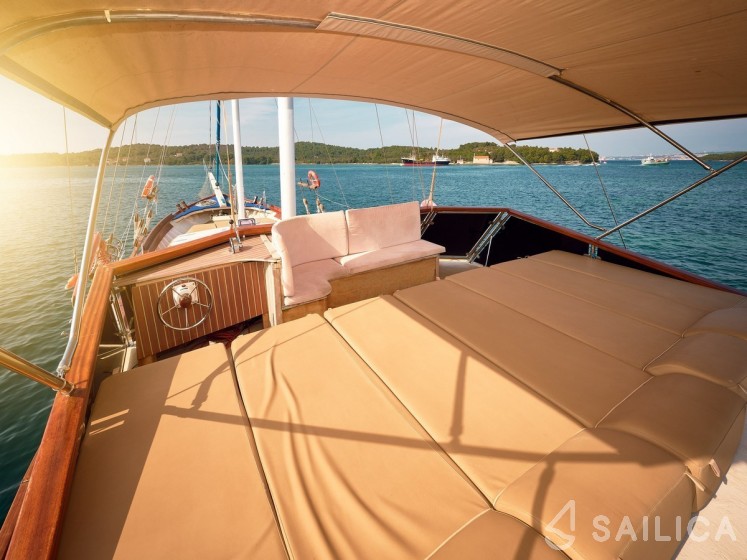 Gulet - Yacht Charter Sailica