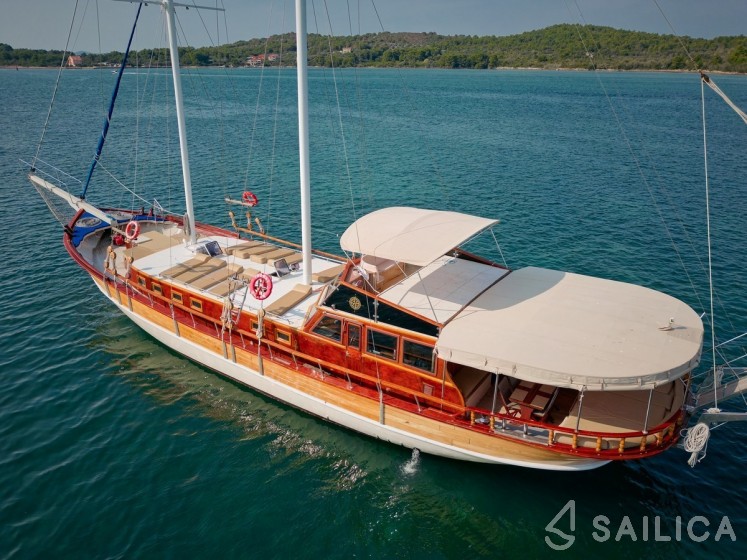Gulet - Yacht Charter Sailica