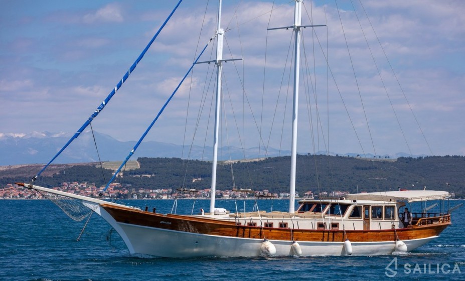 Gulet - Yacht Charter Sailica