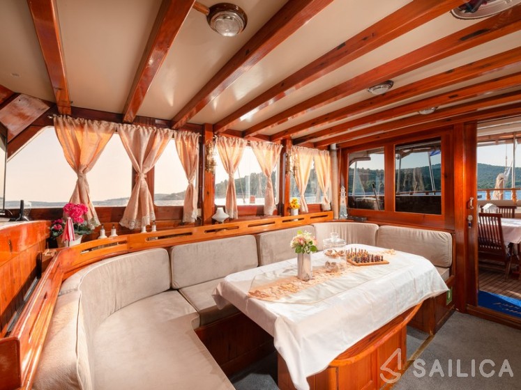 Gulet - Yacht Charter Sailica