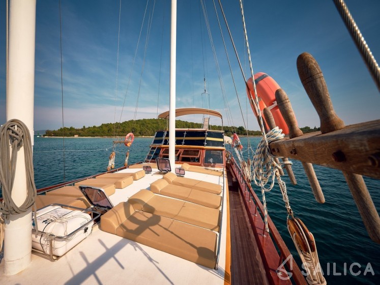 Gulet - Yacht Charter Sailica