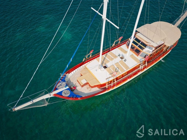 Gulet - Yacht Charter Sailica