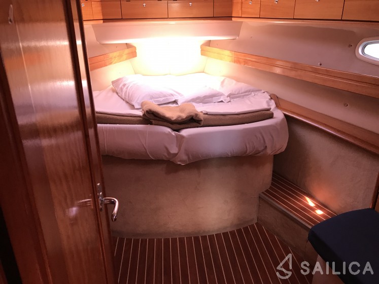 Bavaria 46 Cruiser - Yacht Charter Sailica