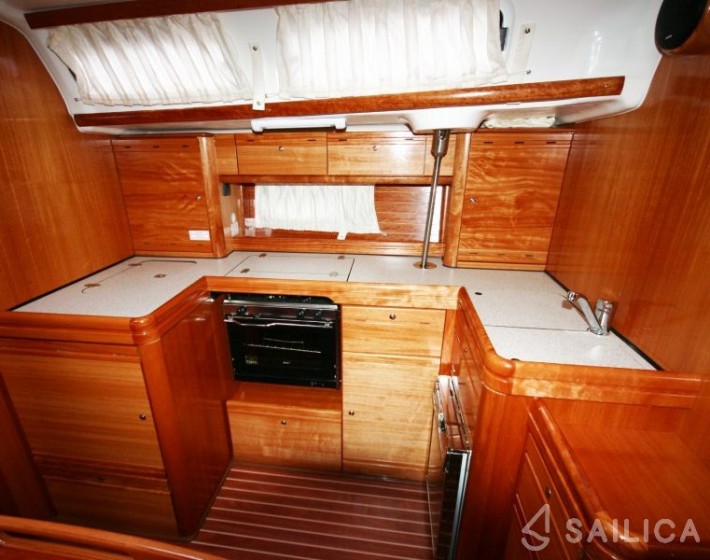 Bavaria 46 Cruiser - Yacht Charter Sailica