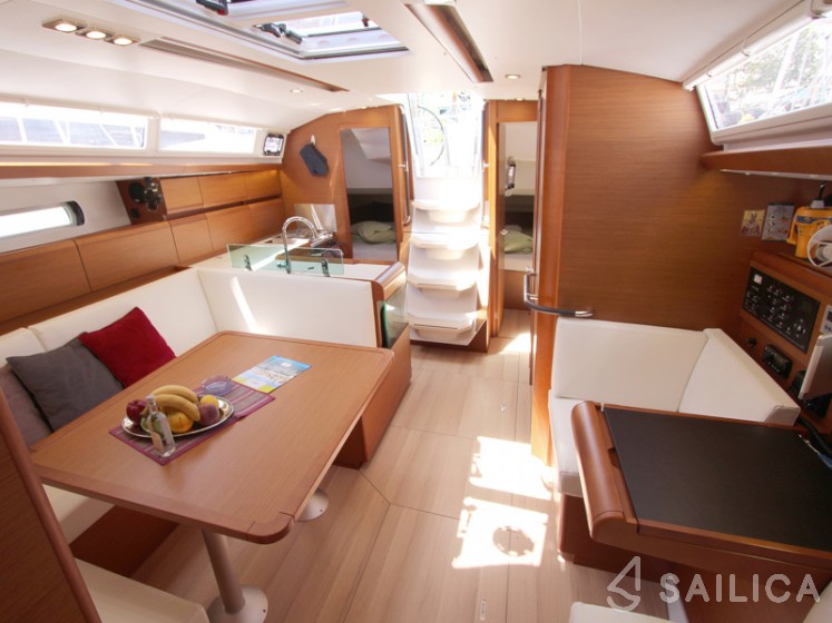 Sun Odyssey 419 - Yacht Charter Sailica