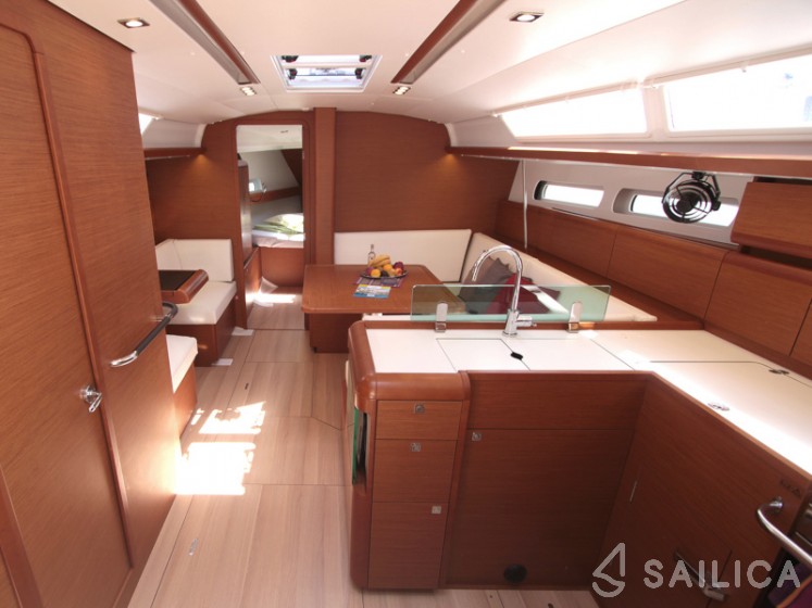 Sun Odyssey 419 - Yacht Charter Sailica