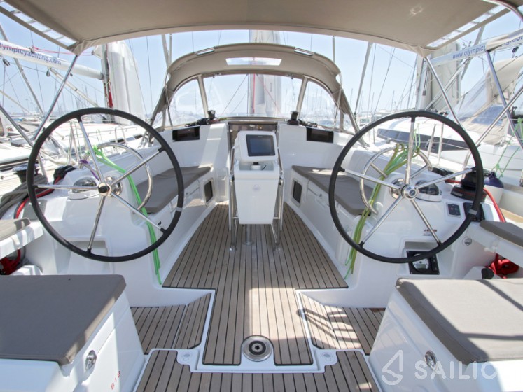 Sun Odyssey 419 - Yacht Charter Sailica