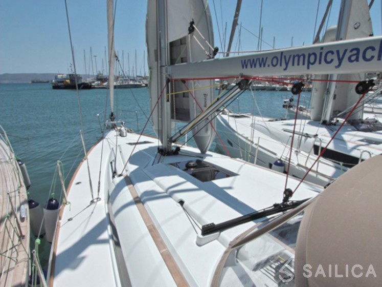 Sun Odyssey 419 - Yacht Charter Sailica