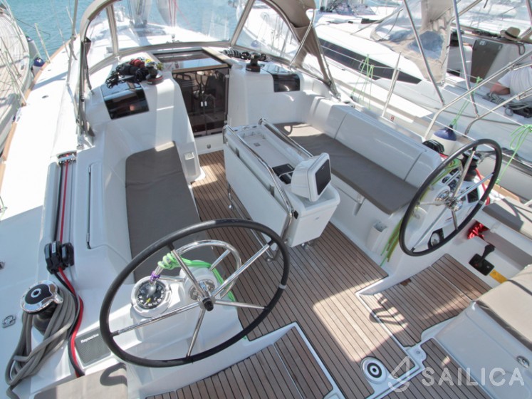 Sun Odyssey 419 - Yacht Charter Sailica