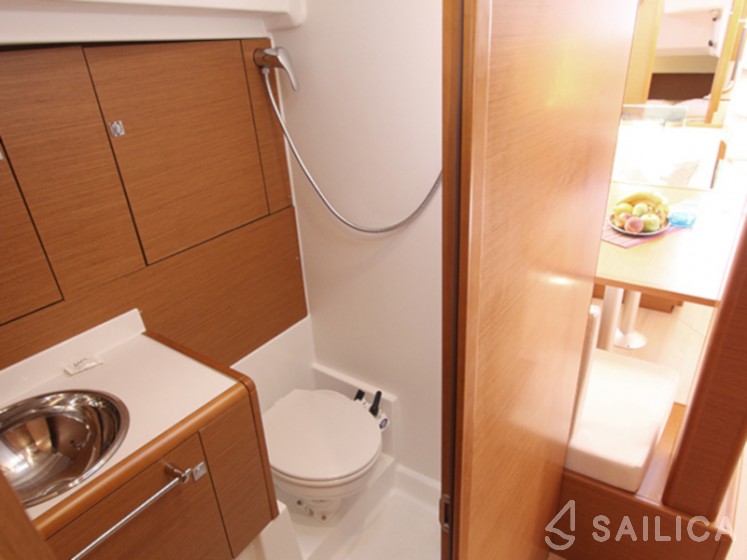 Sun Odyssey 449 - Yacht Charter Sailica