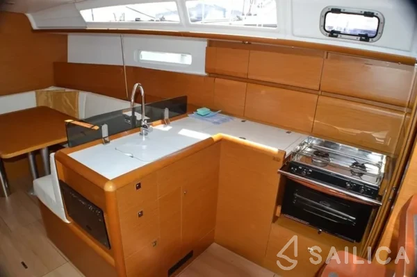 Sun Odyssey 379 - Yacht Charter Sailica