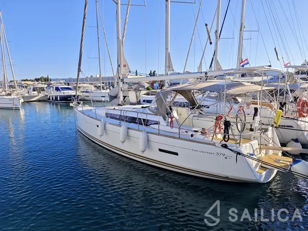 Sun Odyssey 379 - Yacht Charter Sailica