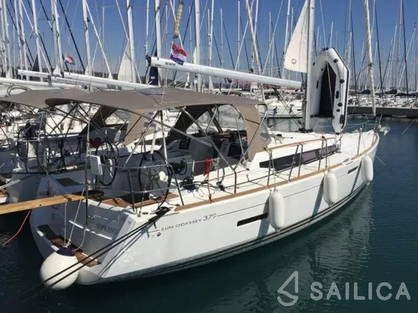 Sun Odyssey 379 - Yacht Charter Sailica