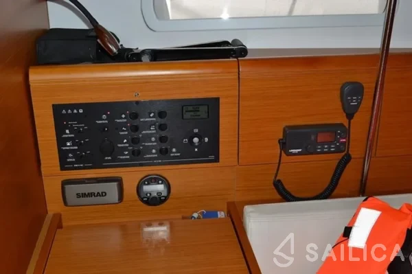 Sun Odyssey 379 - Yacht Charter Sailica