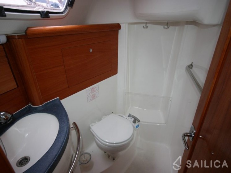 Bavaria 31 Cruiser - Yacht Charter Sailica
