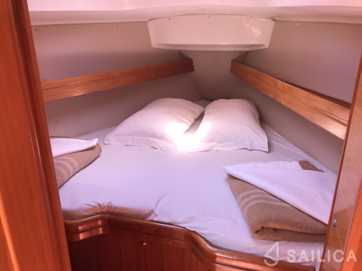 Bavaria 31 Cruiser - Yacht Charter Sailica
