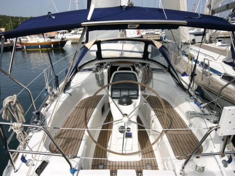 Bavaria 31 Cruiser - Yacht Charter Sailica