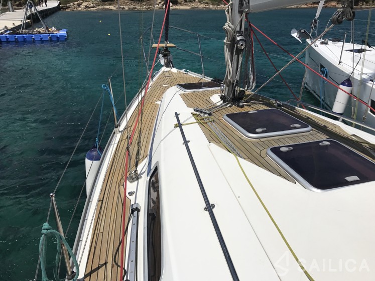 Bavaria 31 Cruiser - Yacht Charter Sailica