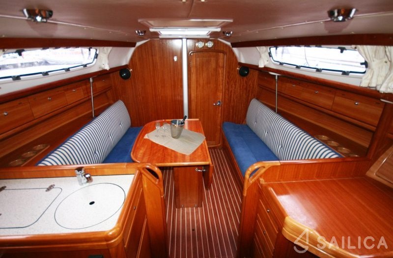 Bavaria 31 Cruiser - Yacht Charter Sailica