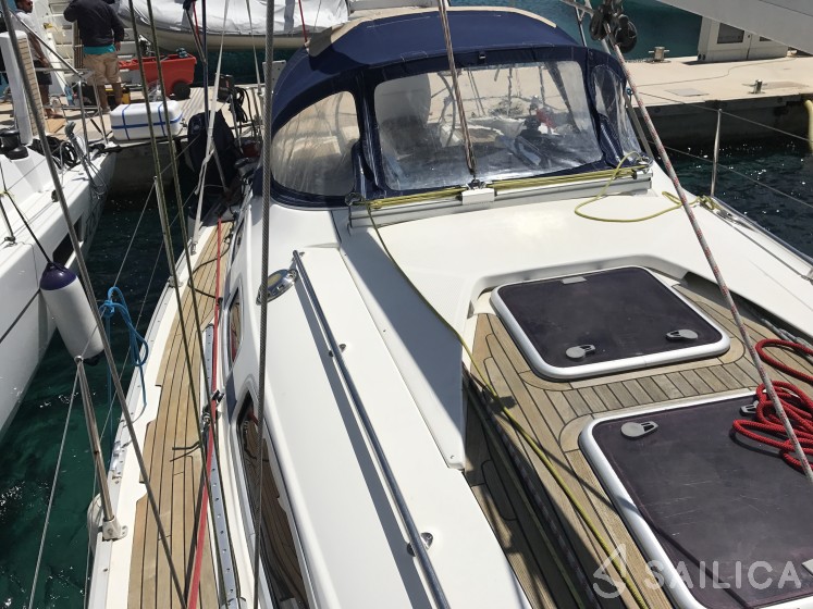 Bavaria 31 Cruiser - Yacht Charter Sailica
