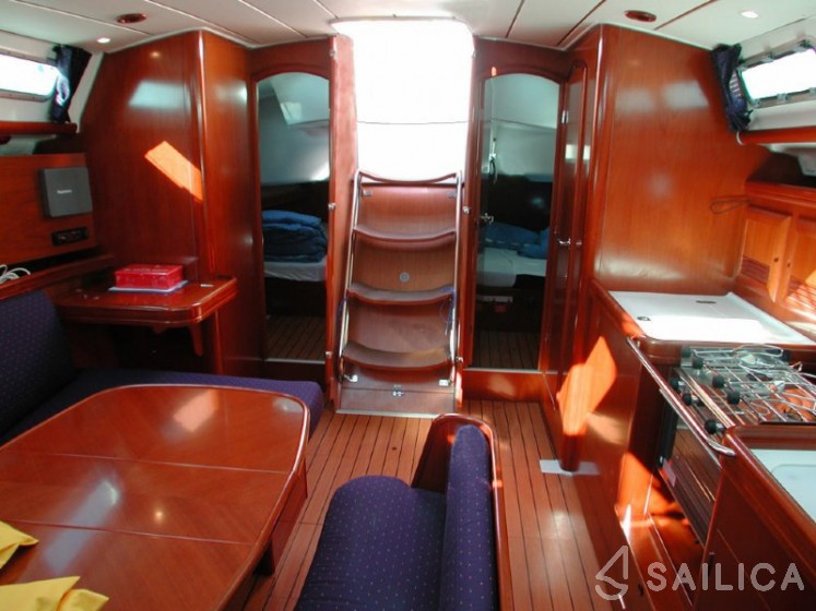 Oceanis 423 - Yacht Charter Sailica