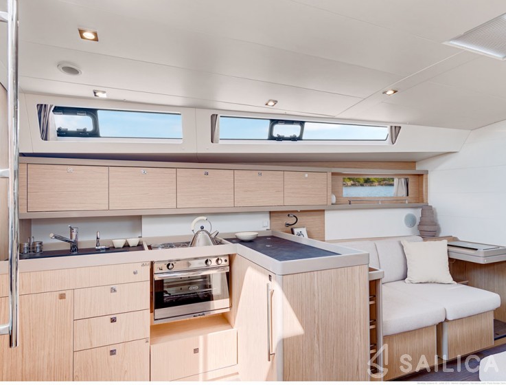 Oceanis 45 - 4 cab. - Yacht Charter Sailica