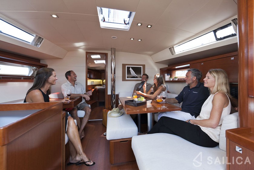 Oceanis 45 - 4 cab. - Yacht Charter Sailica
