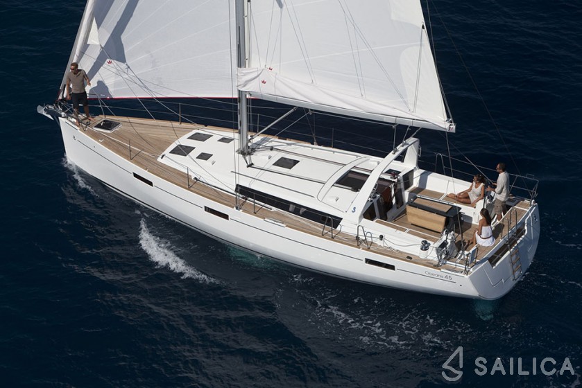 Oceanis 45 - 4 cab. - Yacht Charter Sailica