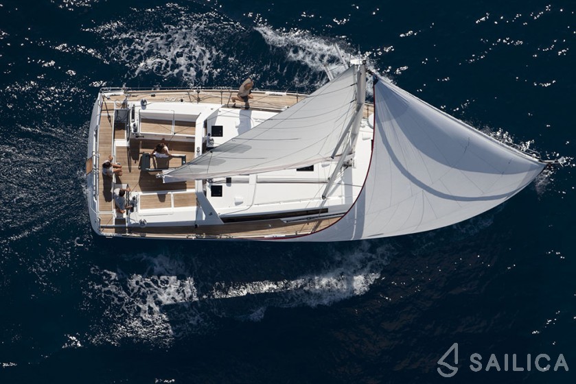 Oceanis 45 - 4 cab. - Yacht Charter Sailica