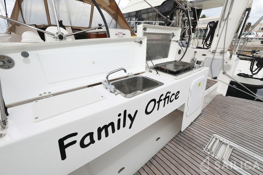 Dufour 412 GL - Yacht Charter Sailica