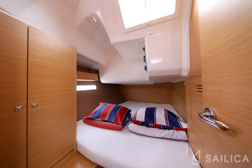 Dufour 412 GL - Yacht Charter Sailica