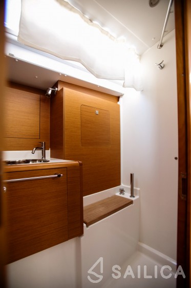 Sun Odyssey 449 - Yacht Charter Sailica