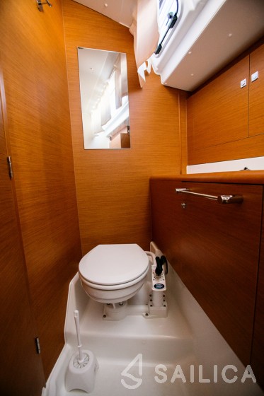Sun Odyssey 449 - Yacht Charter Sailica