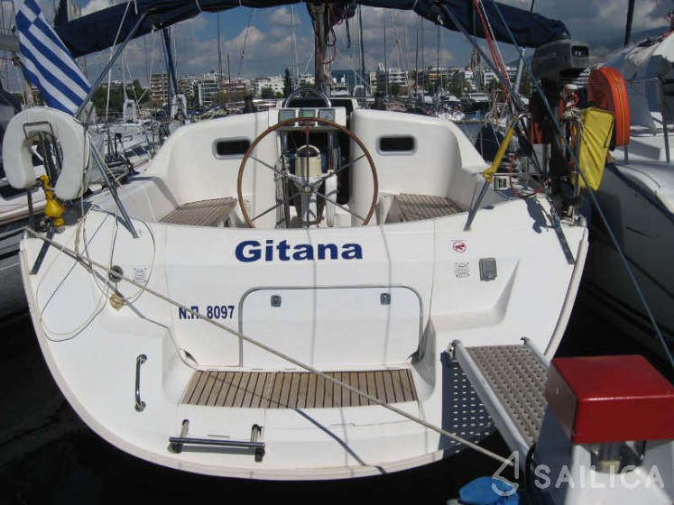 Feeling 39 - Yacht Charter Sailica