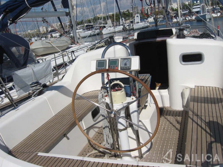 Feeling 39 - Yacht Charter Sailica
