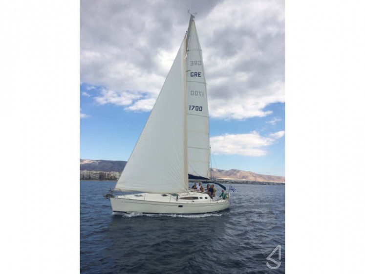 Feeling 39 - Yacht Charter Sailica