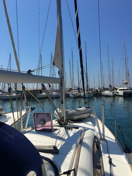 Oceanis 43 - Yacht Charter Sailica