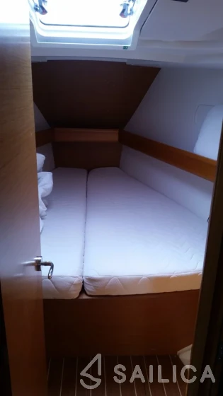 Sun Odyssey 439 - Yacht Charter Sailica