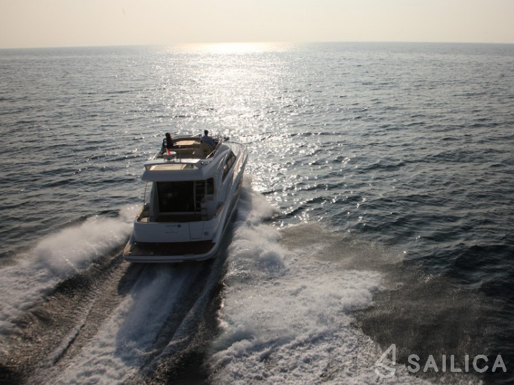 Antares 42 - Yacht Charter Sailica