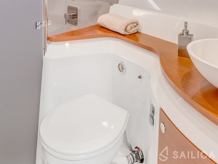 Antares 42 - Yacht Charter Sailica
