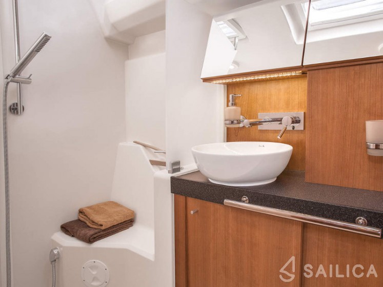 Hanse 505 - Yacht Charter Sailica