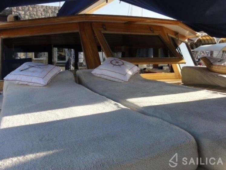 Gulet - Yacht Charter Sailica