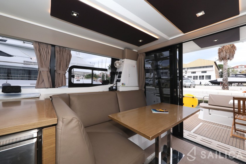 MY 37 - Yacht Charter Sailica