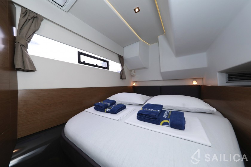MY 37 - Yacht Charter Sailica