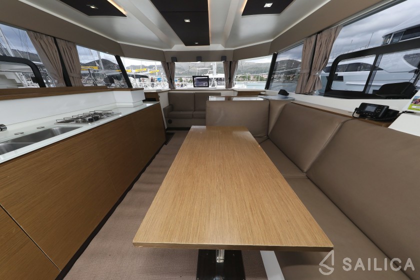 MY 37 - Yacht Charter Sailica