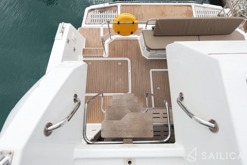 MY 37 - Yacht Charter Sailica