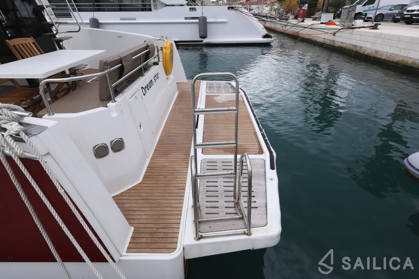 MY 37 - Yacht Charter Sailica